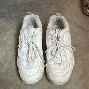 WHITE FILA SHOES